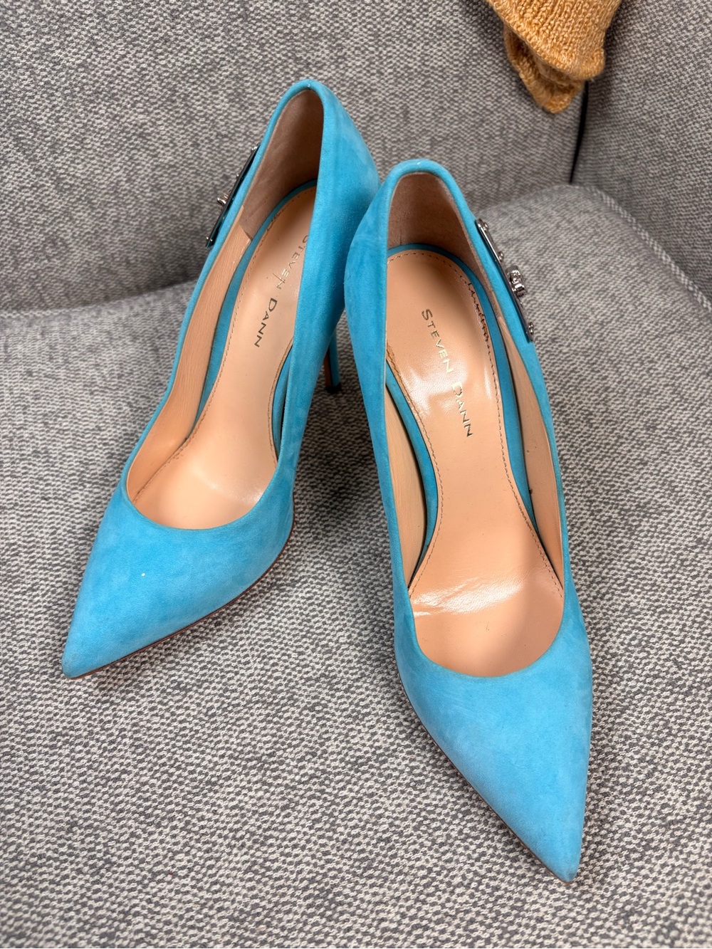 STEVEN DANN - Blue Suede Pointed-Toe Stiletto Pumps - Picture 4 of 7